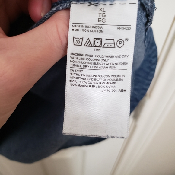 Old Navy Denim Maternity Dress - Picture 3 of 4